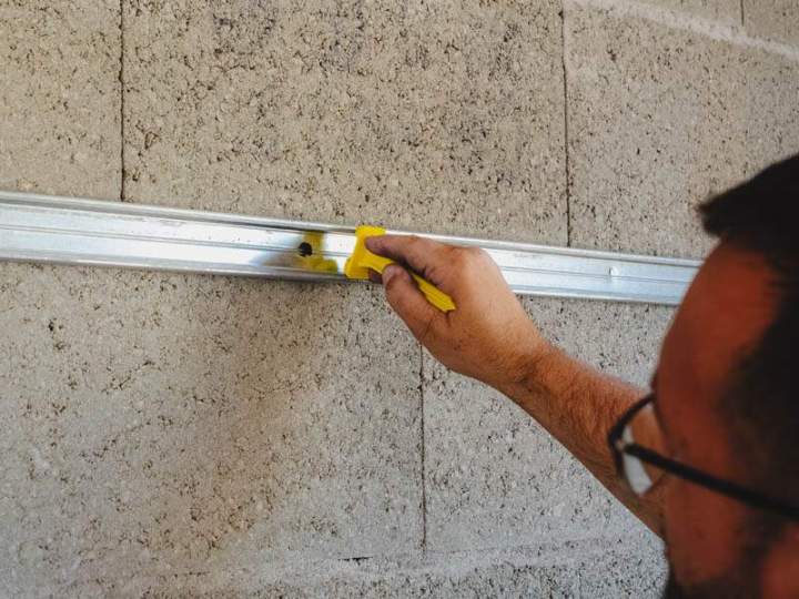 Je réalise des travaux de rénovation intérieure pour obtenir des espaces fonctionnels.